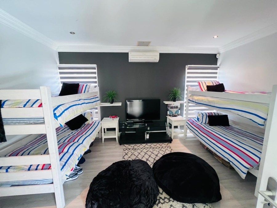 5 Bedroom Property for Sale in Pecanwood Estate North West